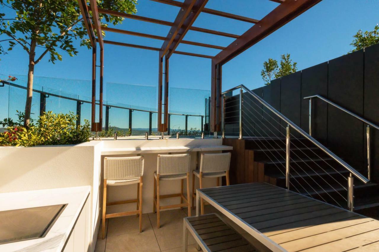 Aparthotel Fv By Peppers à Brisbane Extérieur photo The rooftop bar at the Hotel