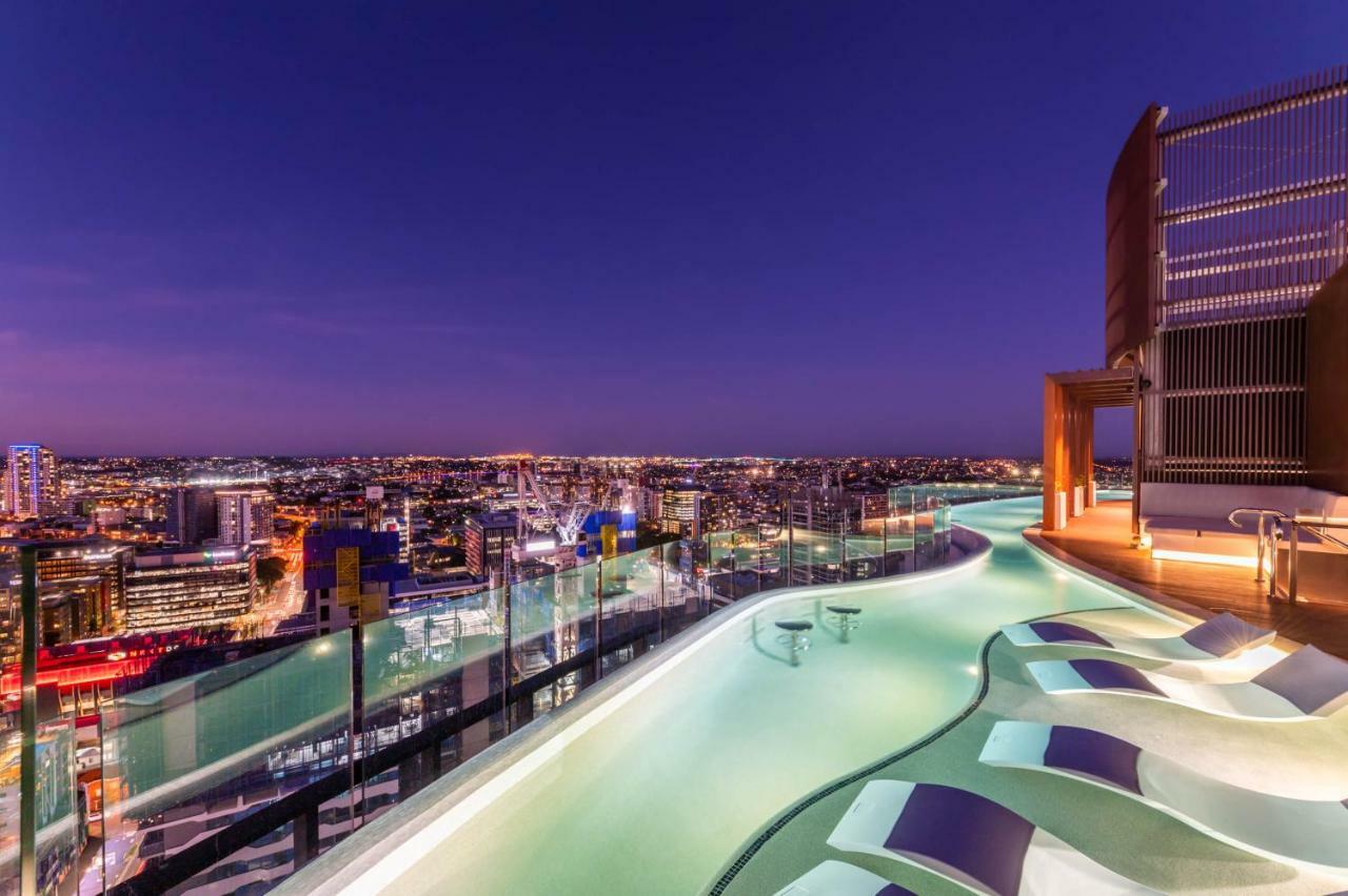 Aparthotel Fv By Peppers à Brisbane Extérieur photo Skyline rooftop pool